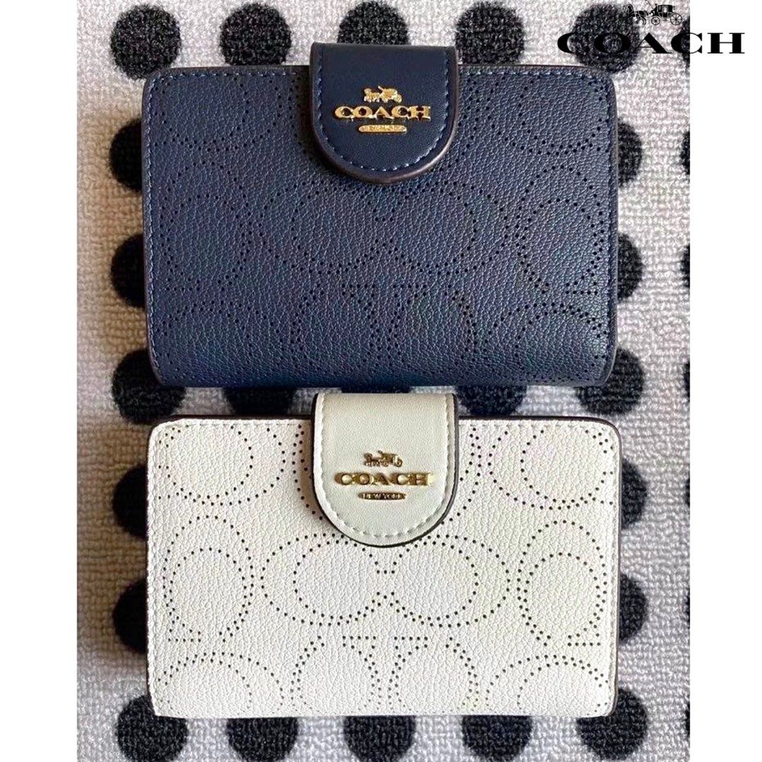 New Coach Original Coin Wallet Mini Boston Bag Keychain Coin Purses For  Women Comes with Complete Set Suitable for Gift, Luxury, Bags & Wallets on  Carousell