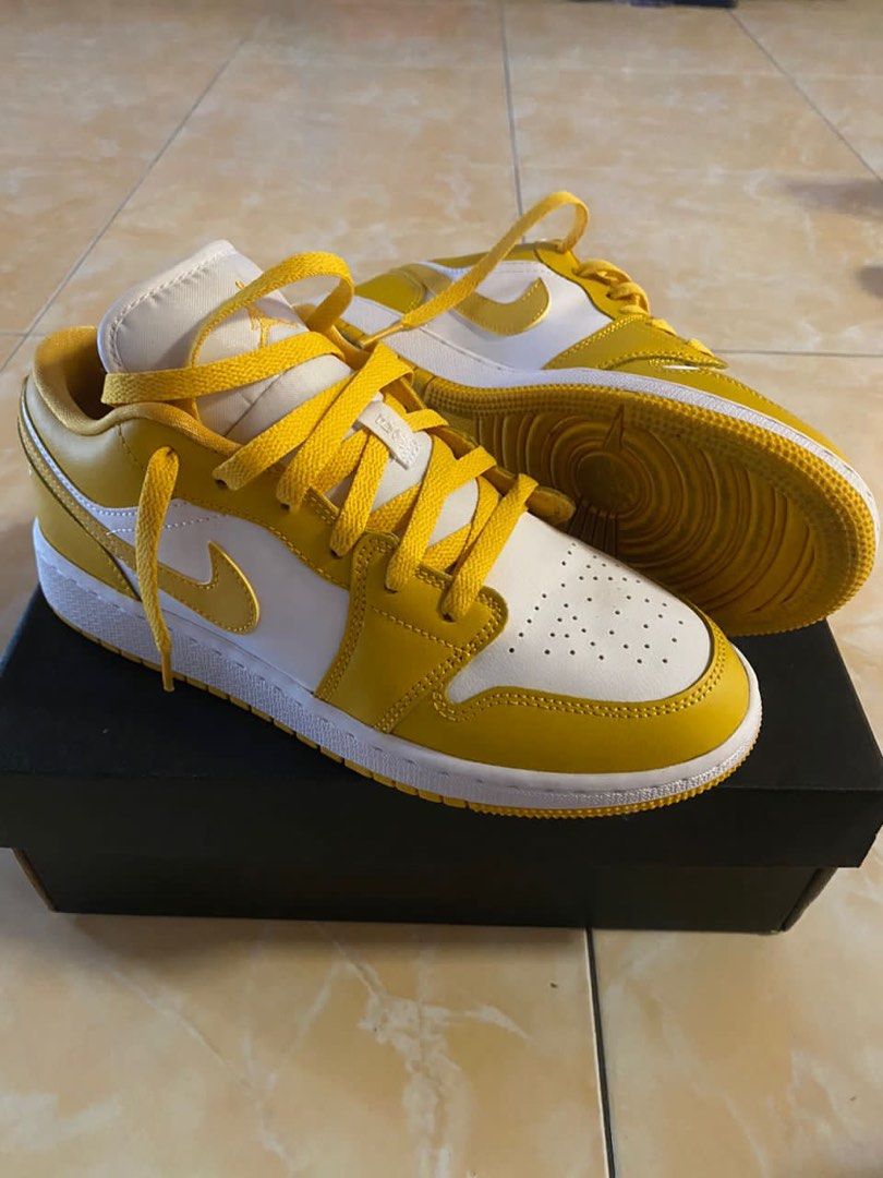 aj1 low with shorts