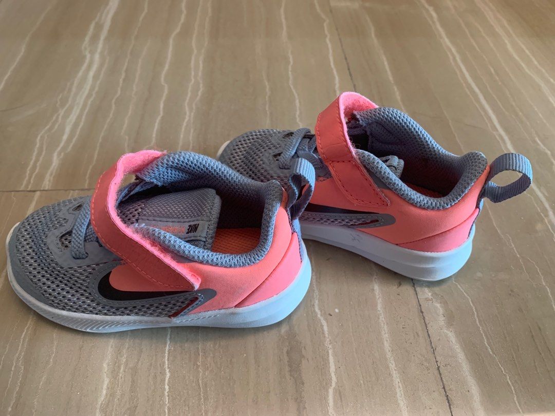 Red nike outlet baby shoes