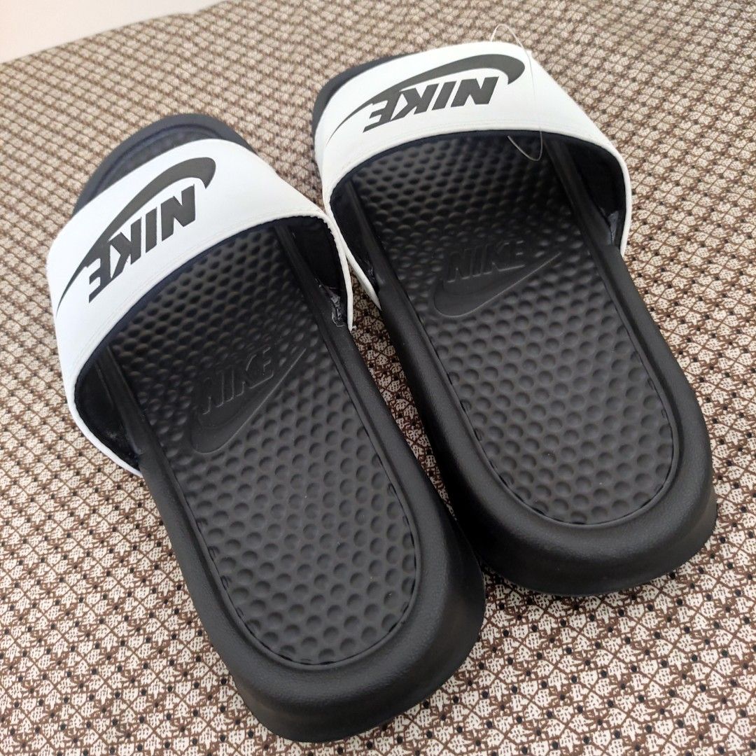Nike benassi 44 deals