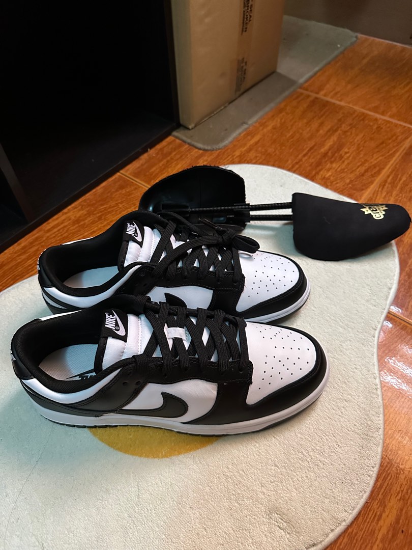 dunk low panda stock x