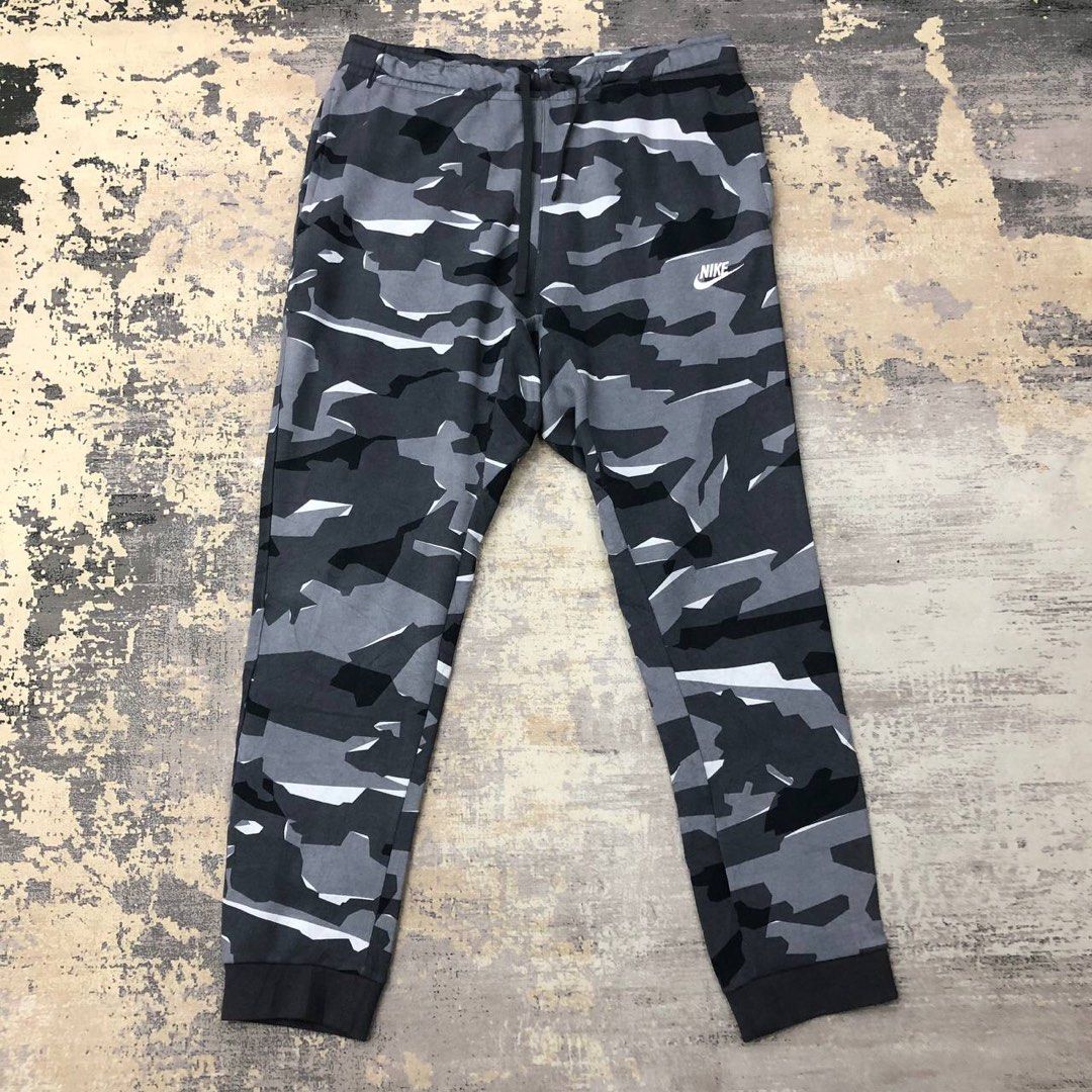 Nike camo sales joggers mens