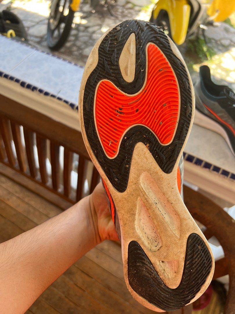 nike legend react 43