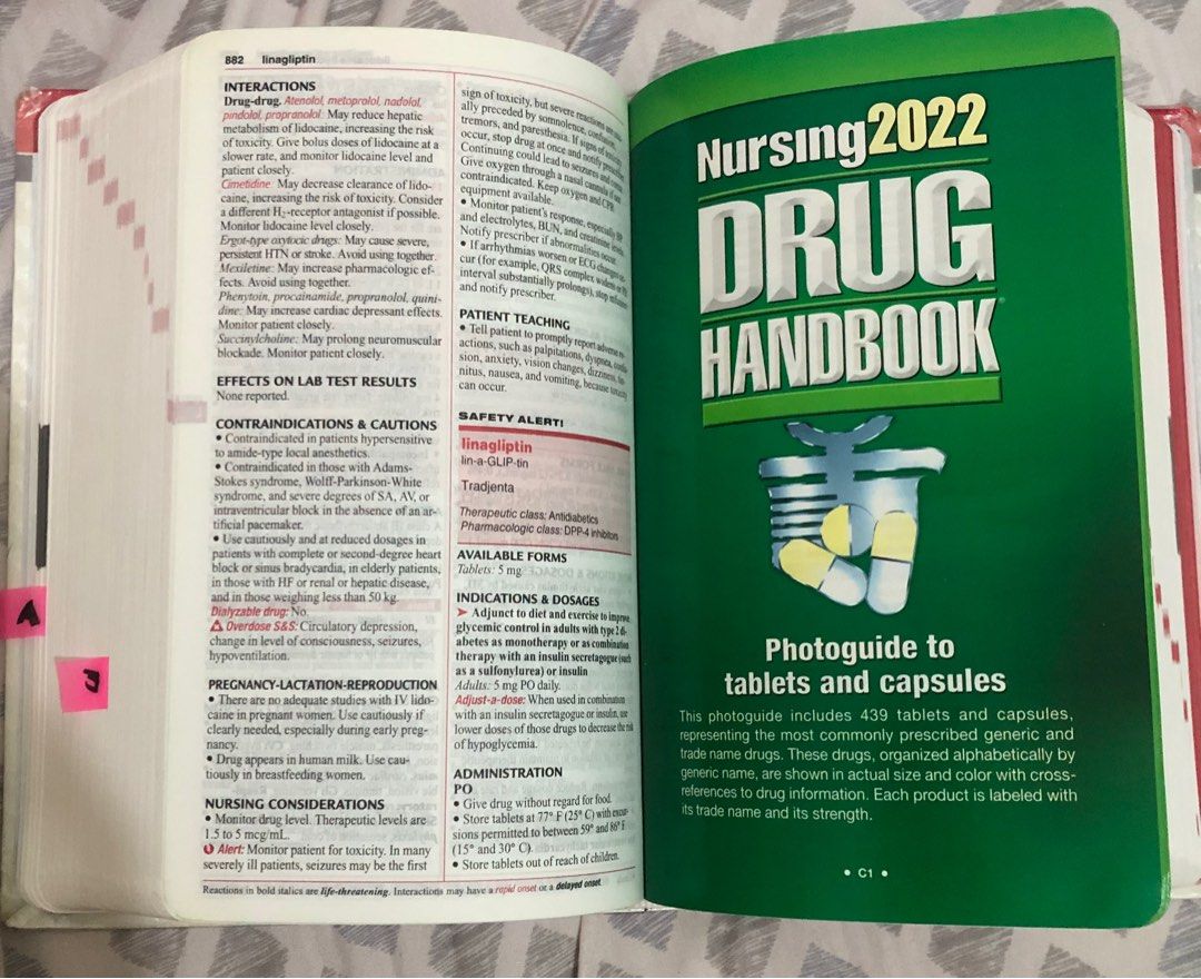 Nursing Drug handbook 2022, Hobbies & Toys, Books & Magazines