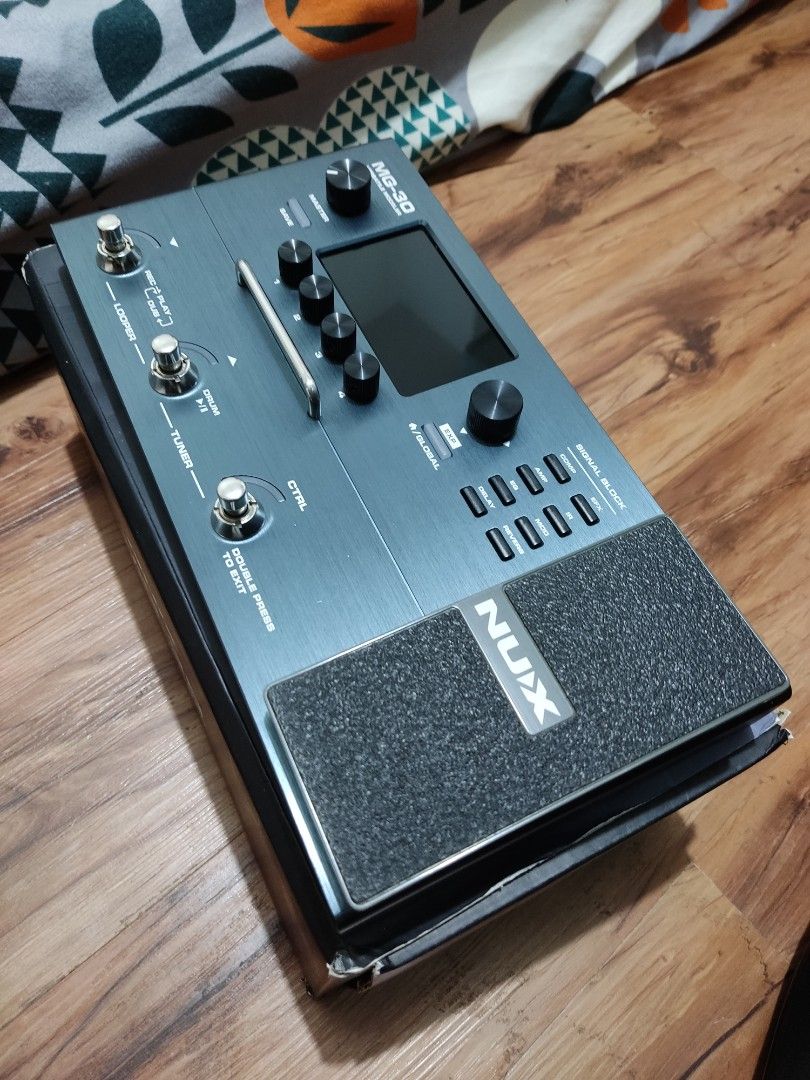 Nux MG30 Guitar Multieffects, Hobbies & Toys, Music & Media, Music