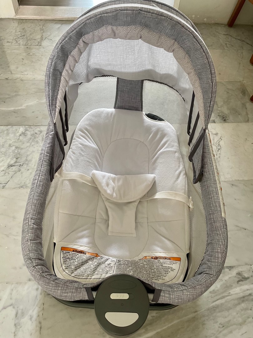 Portable Baby bassinet (Graco), Babies & Kids, Baby Nursery & Kids ...