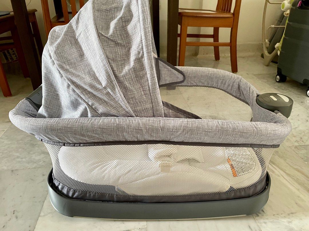 Bliss sweetli deluxe store bassinet assembly video