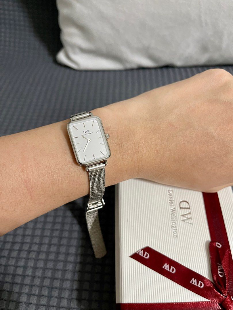 Daniel wellington sm megamall top
