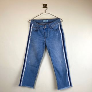 Pull & Bear 3/4 Denim Jeans | Size L - 29