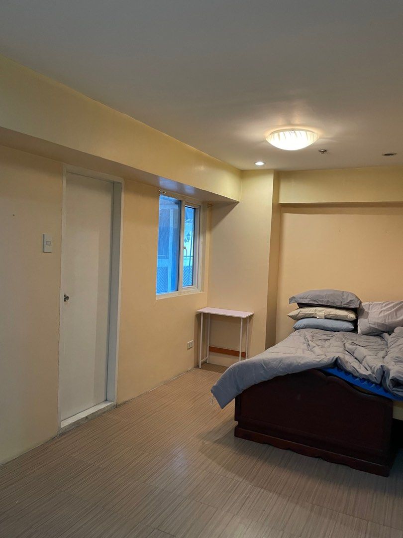 Quaint Victoria Station 1 GMA Kamuning for Rent on Carousell