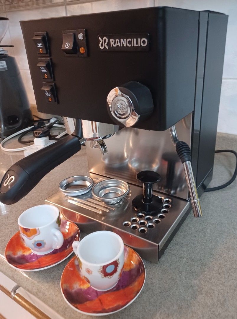 Rancilio Silvia Black Edition Espresso Coffee Machine, TV & Home