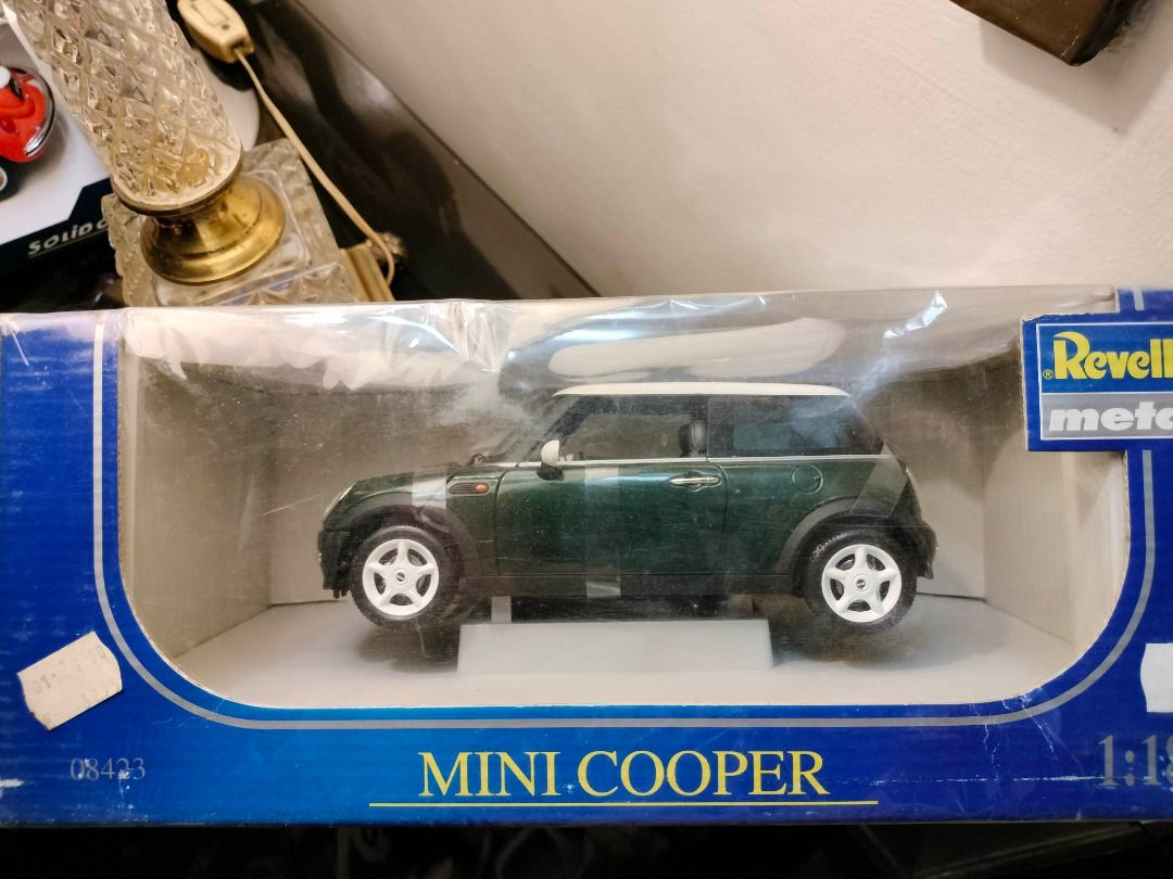 Burago Gold Collezione 1/18 – Mini Cooper 2001 Jaune – 12034