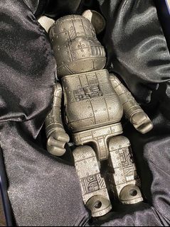 (Category: ) located in . Submitted by kawsxbearbrick (Listing ID 1237014624, Image 1). Description: .