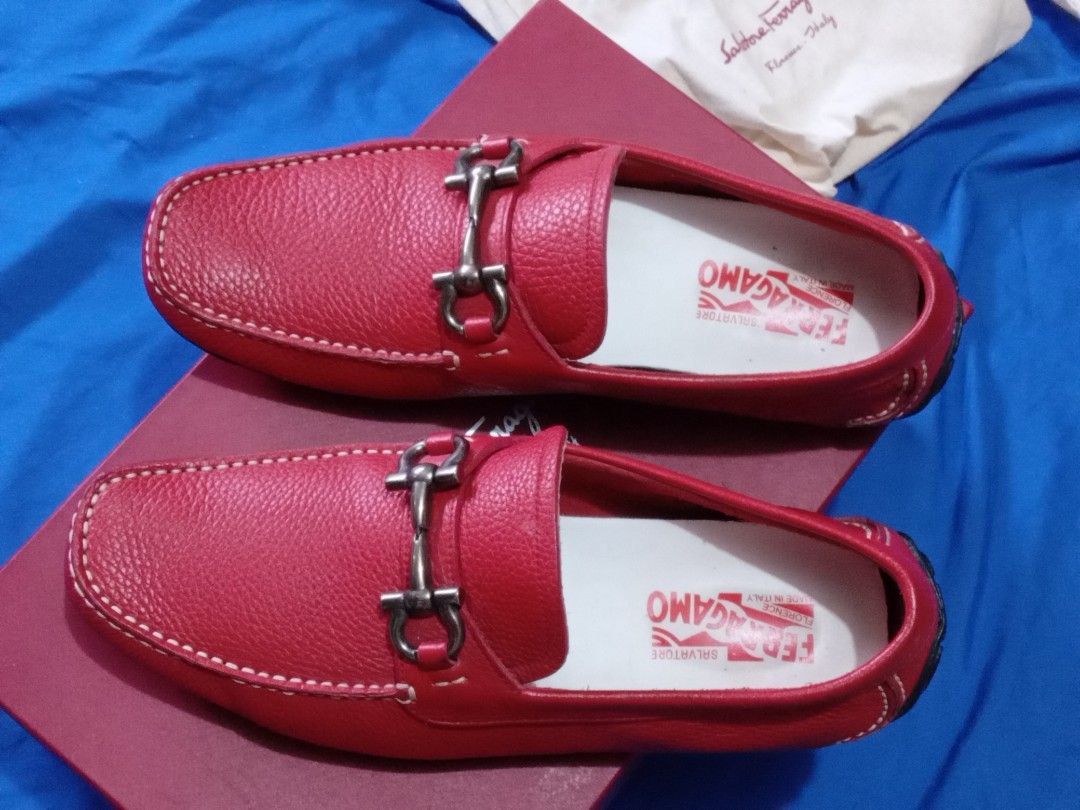 Salvatore Ferragamo (Category: Loafers) located in Manila. Submitted by monchiing (Listing ID 1237157914, Image 2). Description: Salvatore ferragamo loafers (re-soled) size 8 but wears 8.5-9 leather in good condition used for a couple of times then stored causing the original sole to get brittle..