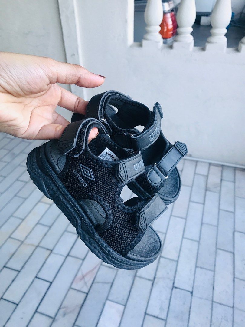 Umbro sandals outlet