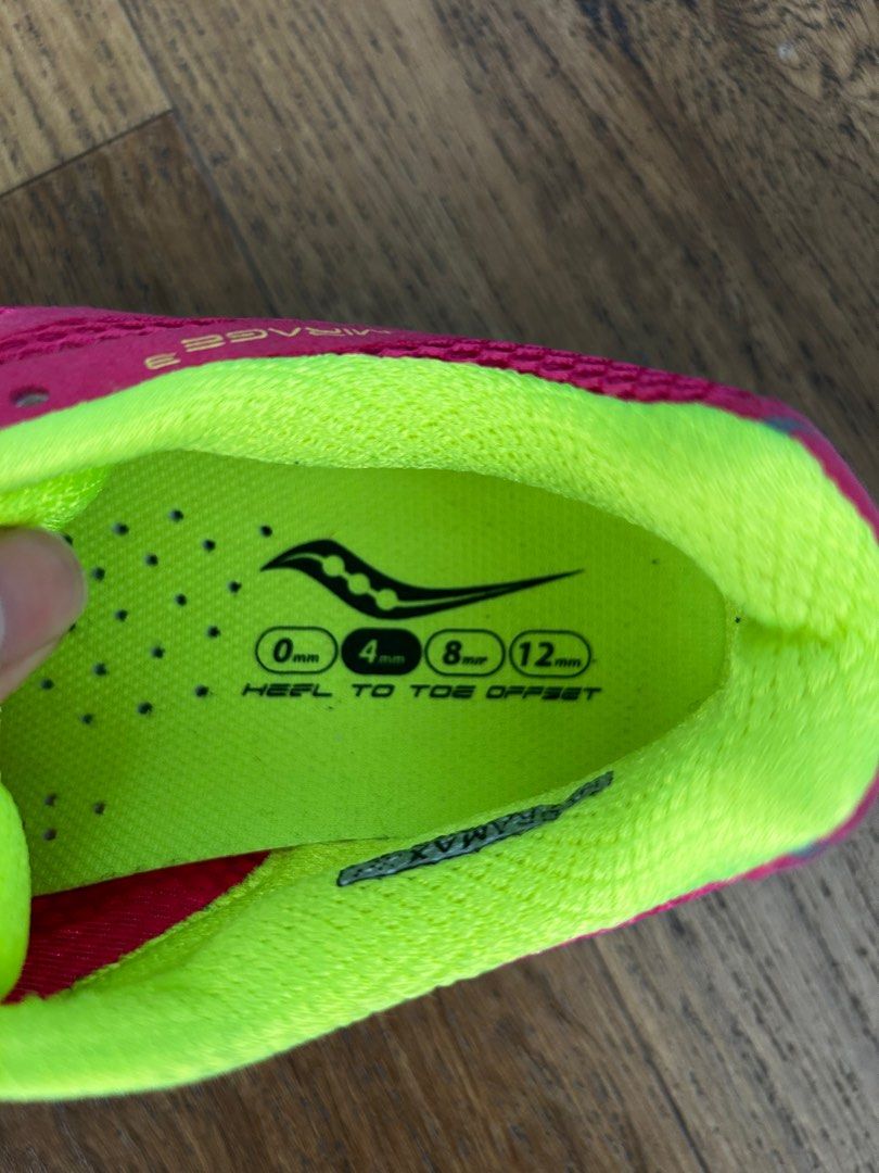 Saucony running shoes, Women's Fashion, Footwear, Sneakers on Carousell