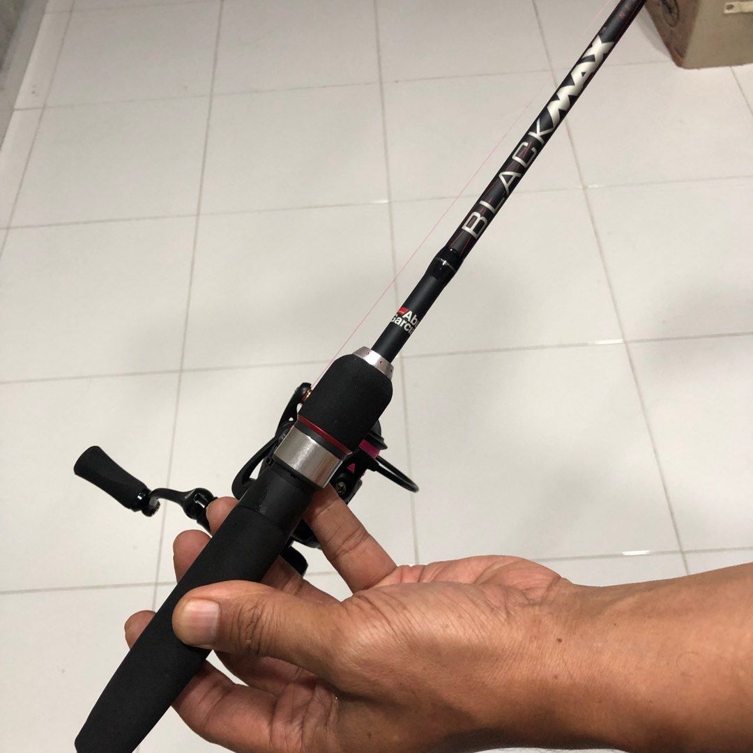 Selling BN Abu Garcia Black Max Spinning Rod 6'6 (1.98 metres