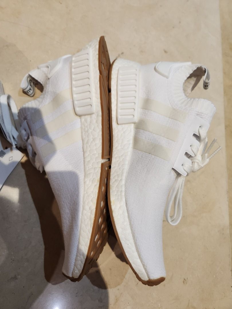 SEPATU ADIDAS NMD TRIPLE WHITE SEPATU ADIDAS ORIGINAL, Fesyen Pria, Sepatu  , Sneakers di Carousell