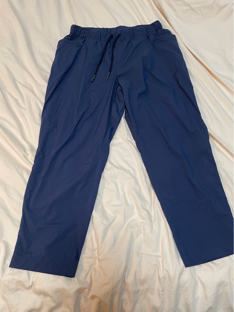 SFC WIDE TAPERED EASY PANTS(NYLON), 男裝, 褲＆半截裙, 長褲- Carousell