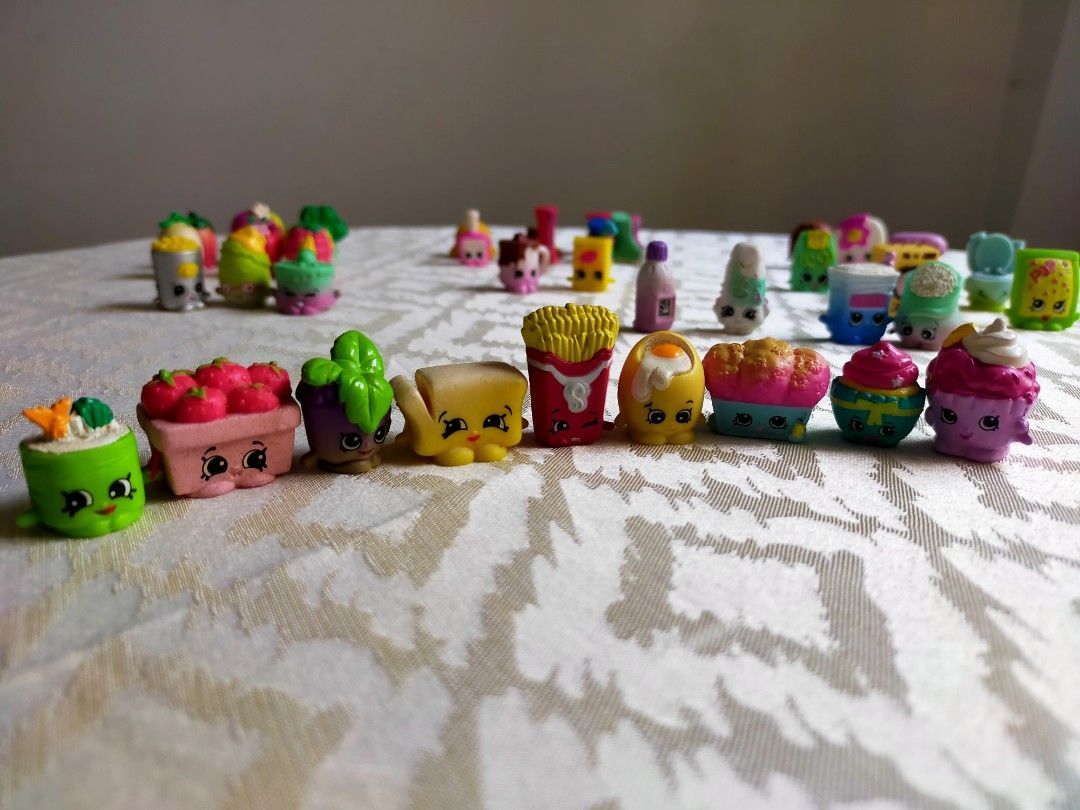 Shopkins (Category: Kids Toys) located in Rizal. Submitted by jjandjpreloved (Listing ID 1237047395, Image 2). Description: 50 each additional 20 pesos for the shopkins shopping bag. buy 4 get free 1 shopkins shopping bag MOP: gcash pero kapag meet up po pwede 50%cash 50%gcash MOD: lalamove, grab, lbc or flash express, joyride for meet up:rob antipolo/sm masinag fee- 40 cubao/trinoma fee 80 Location: Antipolo NO COD NO SHOPPE CHECKOUT STRICTLY NO