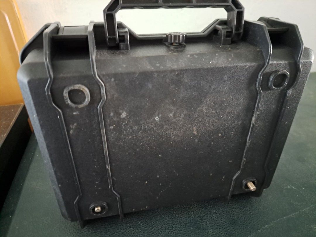 Small box (Category: Motorcycle Accessories) located in Singapore. Submitted by nmf14 (Listing ID 1237115236, Image 2). Description: Small box that can be installed on motorcycle, does not include base plate..
