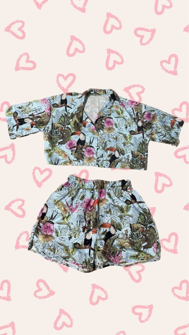 Terno Coordinates (Category: Sets or Coordinates) located in Cavite. Submitted by ja.999 (Listing ID 1237081370, Image 1). Description: Used only twice Can feet up to Semi Large (up to 33 waist line) .