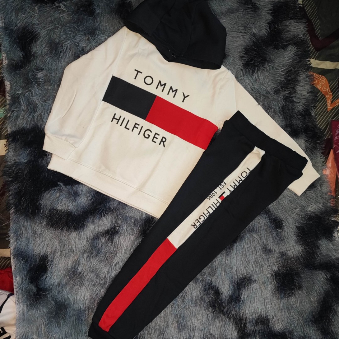 Tommy hilfiger tracksuit ️ 4-5t on Carousell