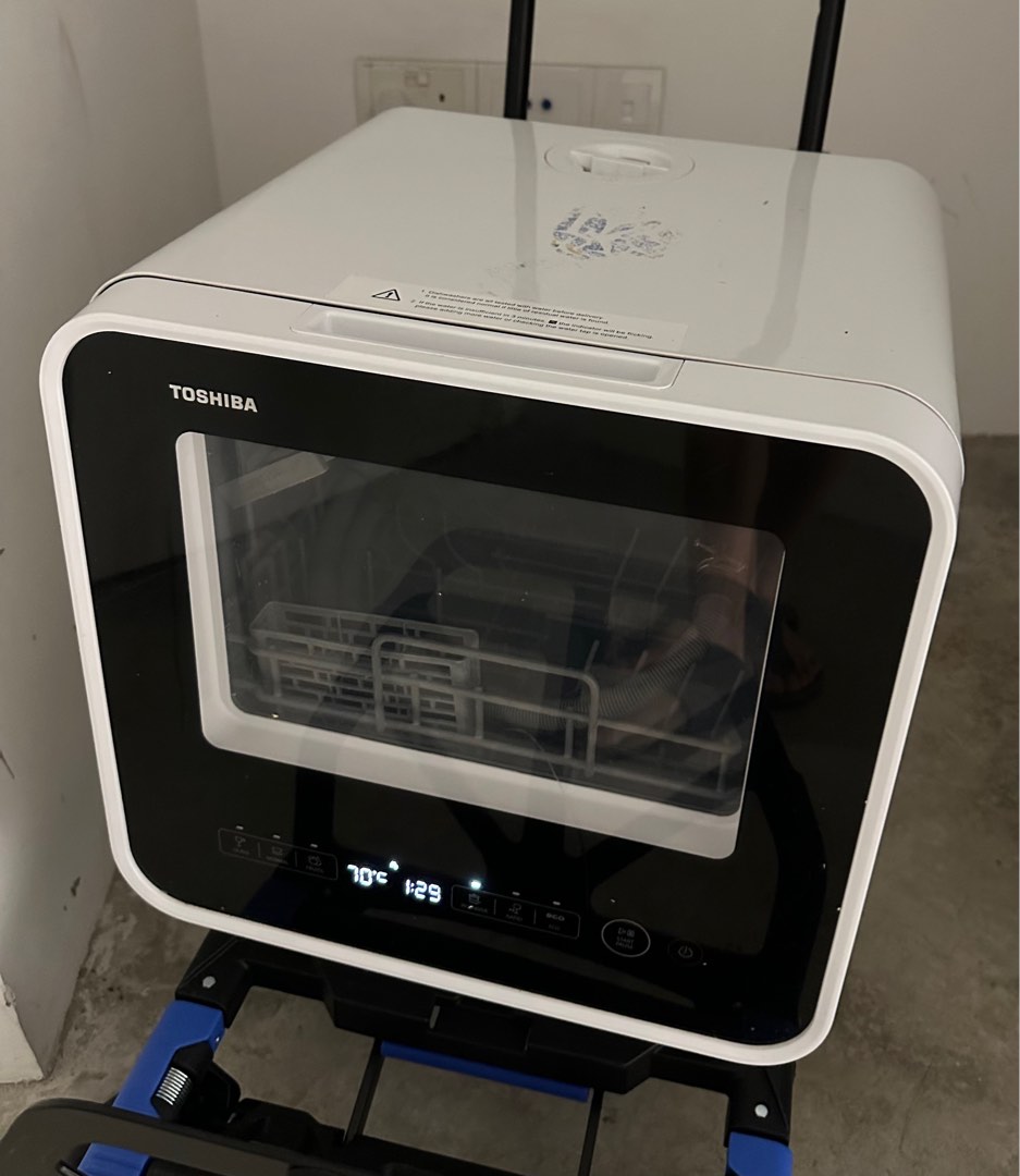 Toshiba Dishwasher (portable counter top), TV & Home Appliances