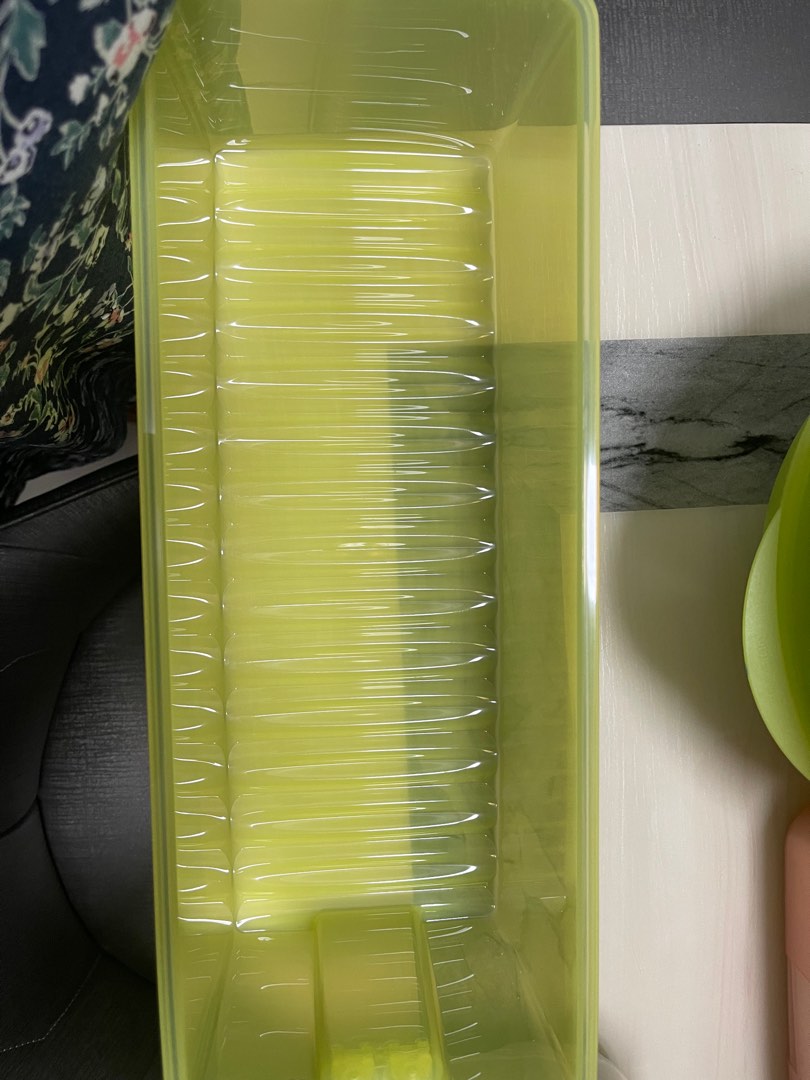 Tupperware Vegetable Keeper, TV & Home Appliances, Kitchen Appliances