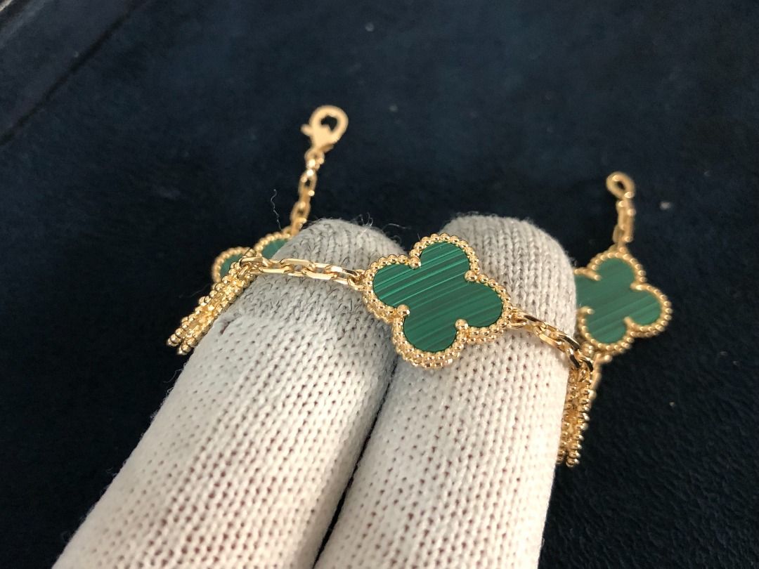 Vintage Alhambra bracelet, 5 motifs 18K yellow gold, Malachite