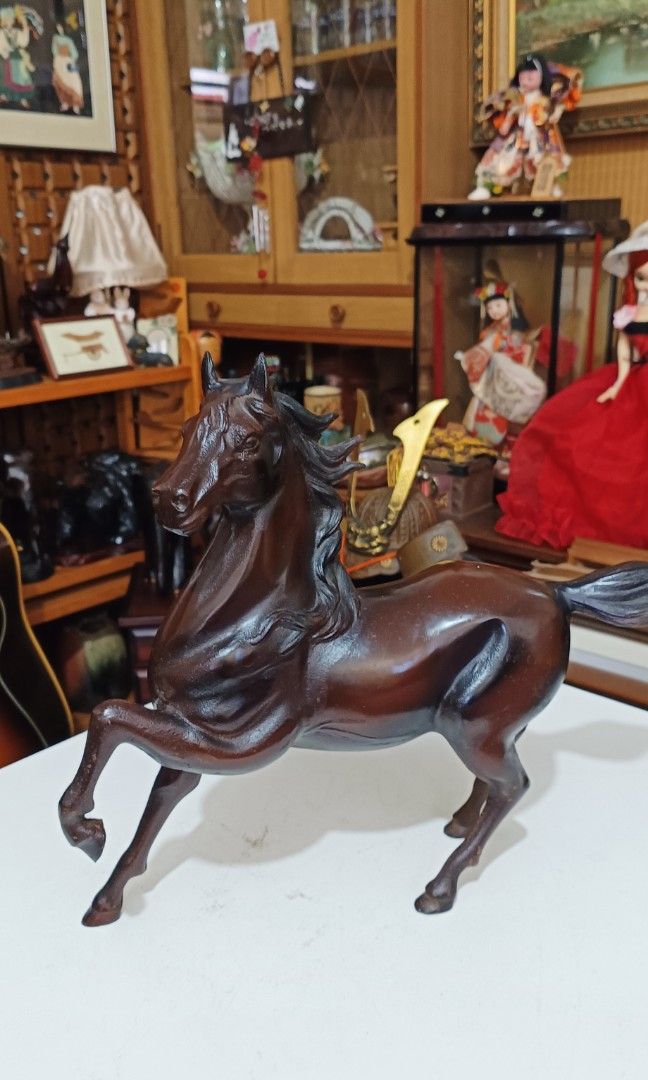 Vintage Bronze Hose Sculpture (Category: Vintage Collectibles) located in Cavite. Submitted by marylynabo37954 (Listing ID 1237028688, Image 2). Description: collector's item rare vintage.