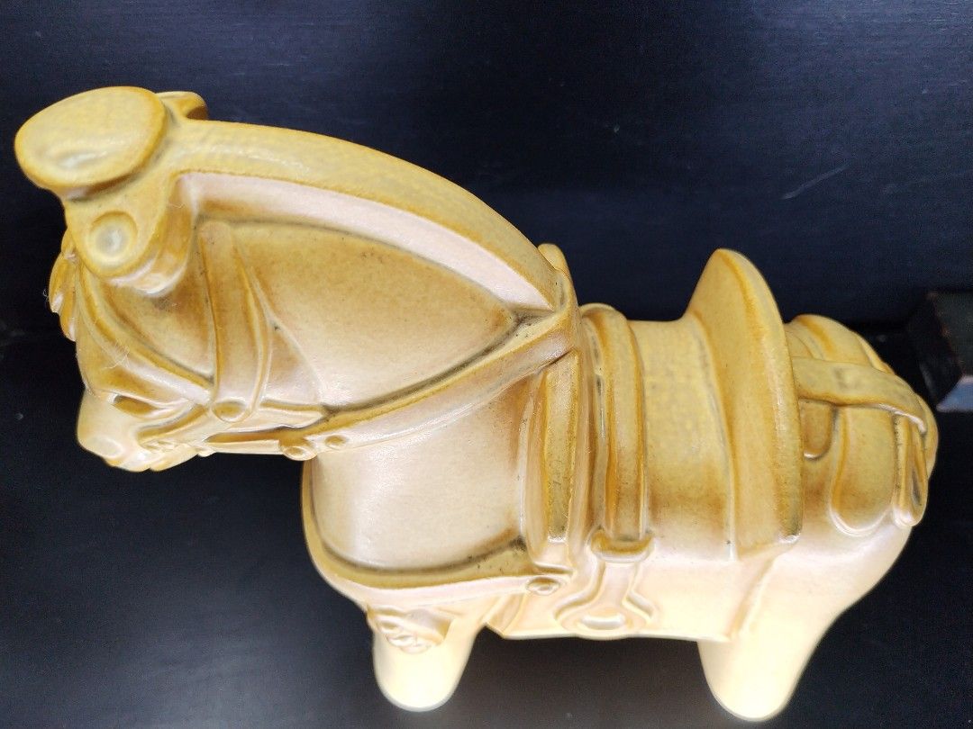 Vintage Japanese Ceramic horse, Furniture & Home Living, Home Decor