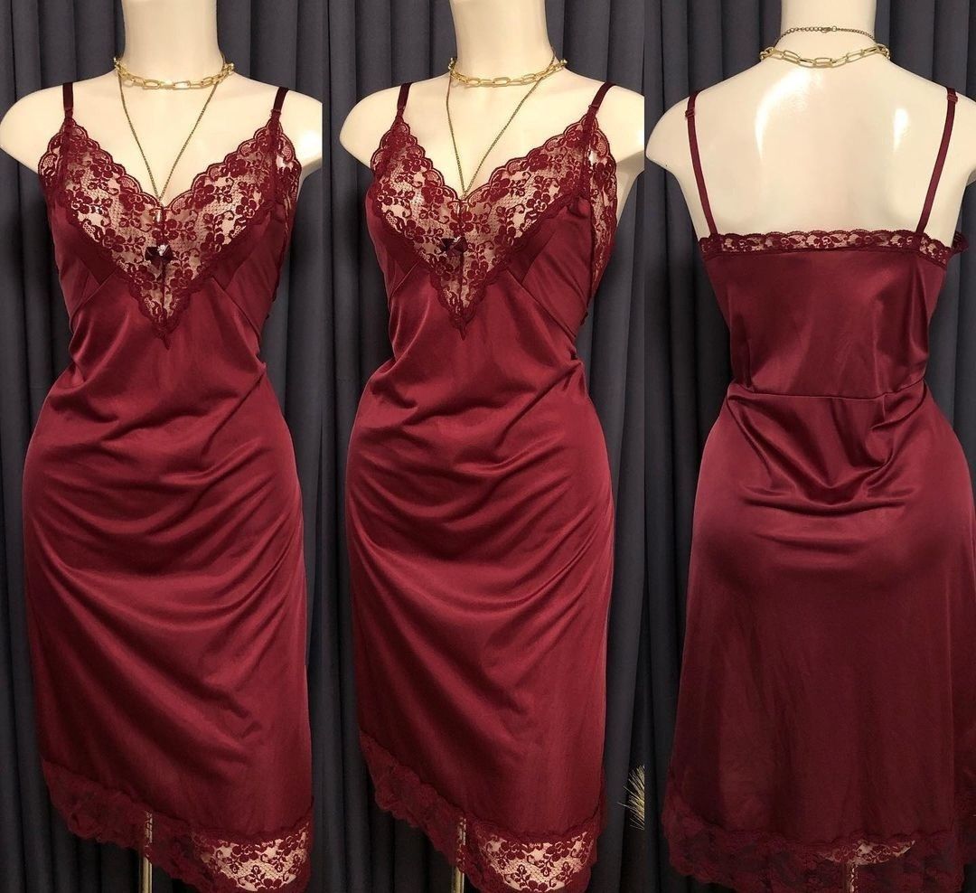 Vintage Nylon satin slip (Category: Dresses) located in Caloocan City. Submitted by val02 (Listing ID 1236977559, Image 1). Description: will fit medium to large.