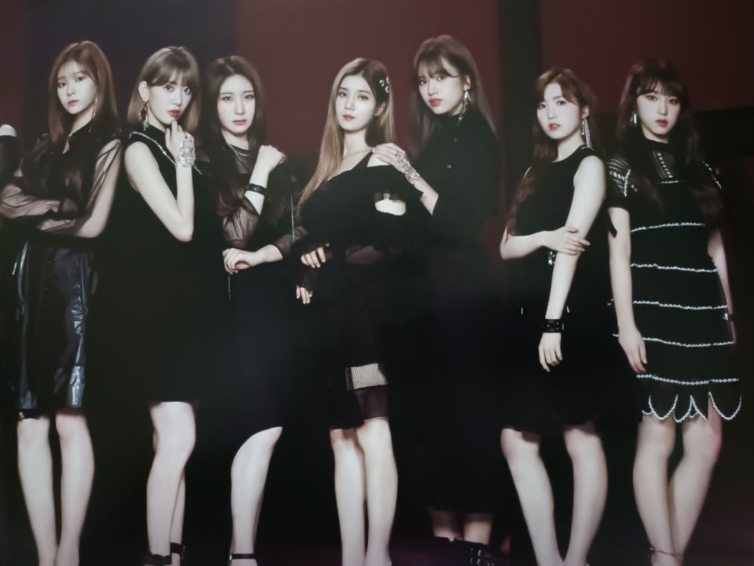 WTS IZ*ONE Buenos Aires Poster JP Official