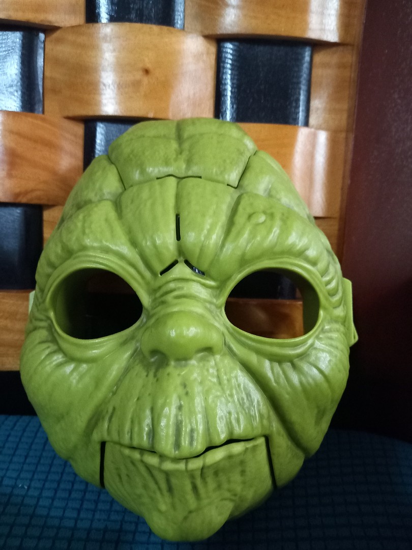 Yoda electronic mask, Hobbies & Toys, Memorabilia & Collectibles