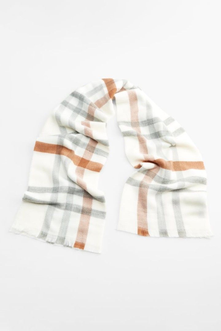 Burberry new arrivals scarf 200x70