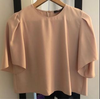 (Category: ) located in . Submitted by famsale2016 (Listing ID 1237079660, Image 1). Description: .