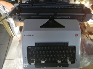 15carriage olympia manual typewriter