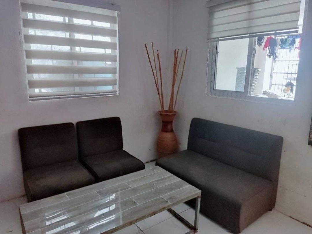 3000 only 3 pcs sofa sjdm bulacan on Carousell