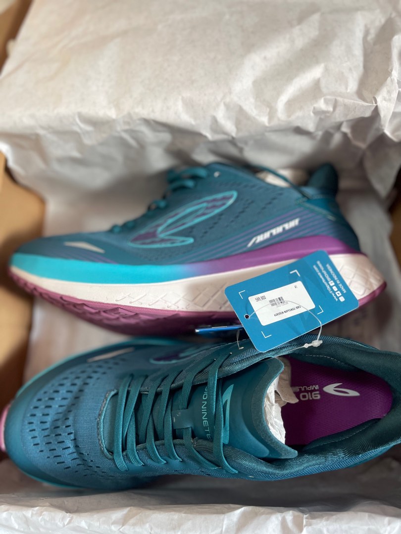 910 aurorun on Carousell