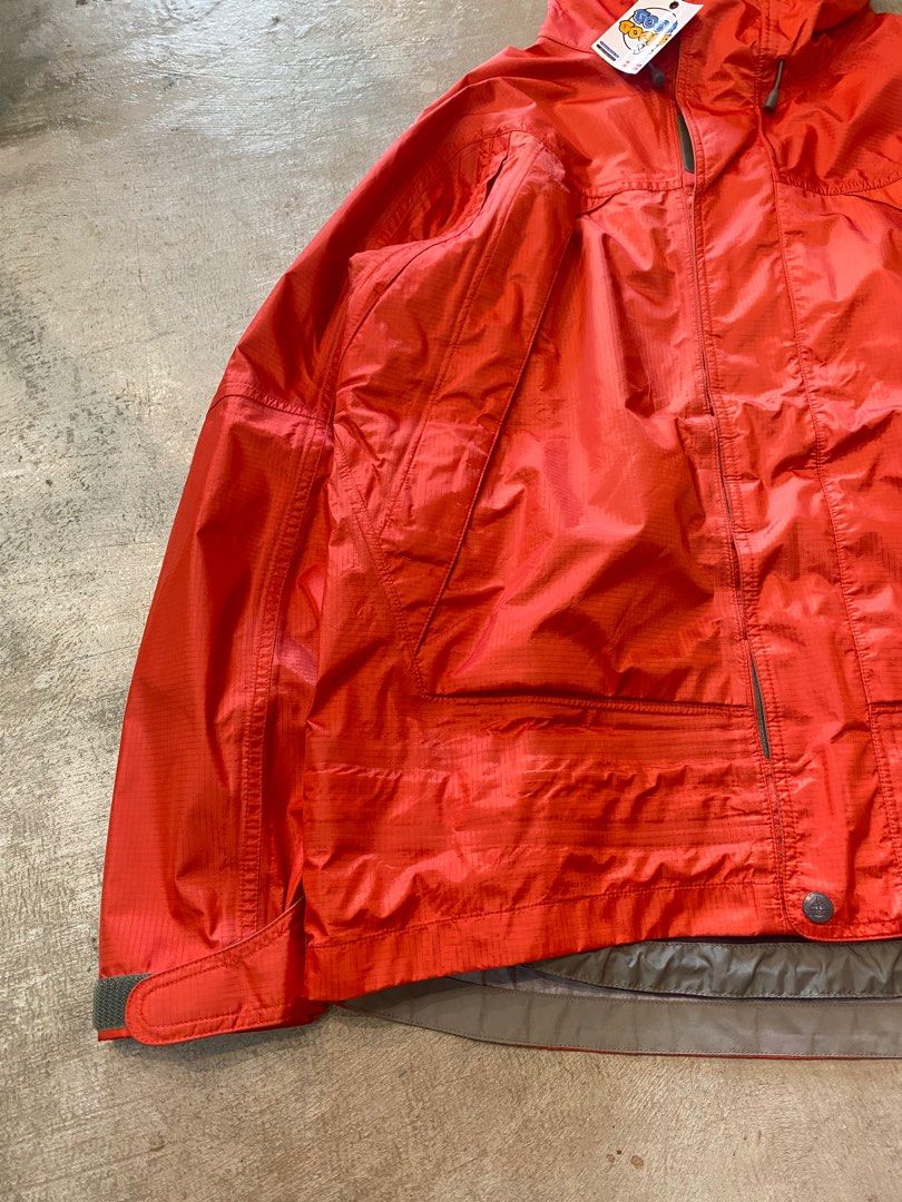 acg windbreaker