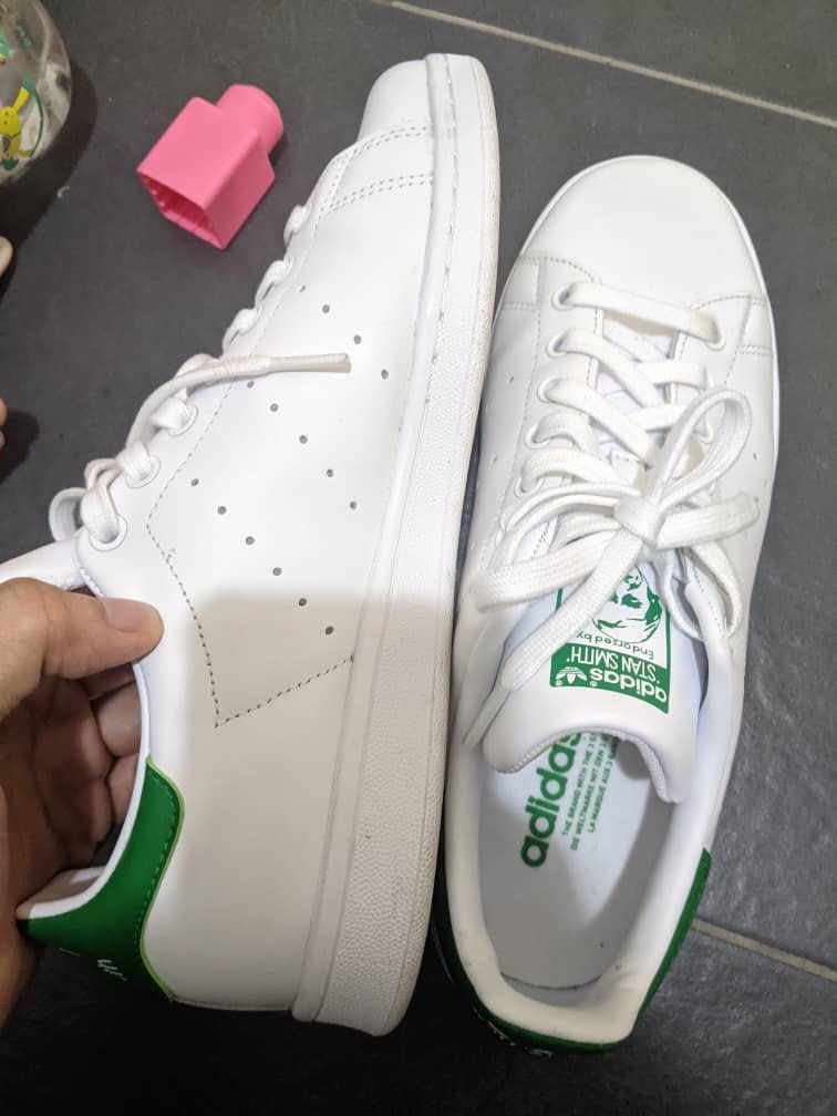 Adidas (Category: Casual shoes) located in Seri Kembangan. Submitted by cintadhia (Listing ID 1237261001, Image 3). Description: Used twice only. Clear shoes wardrobe .
