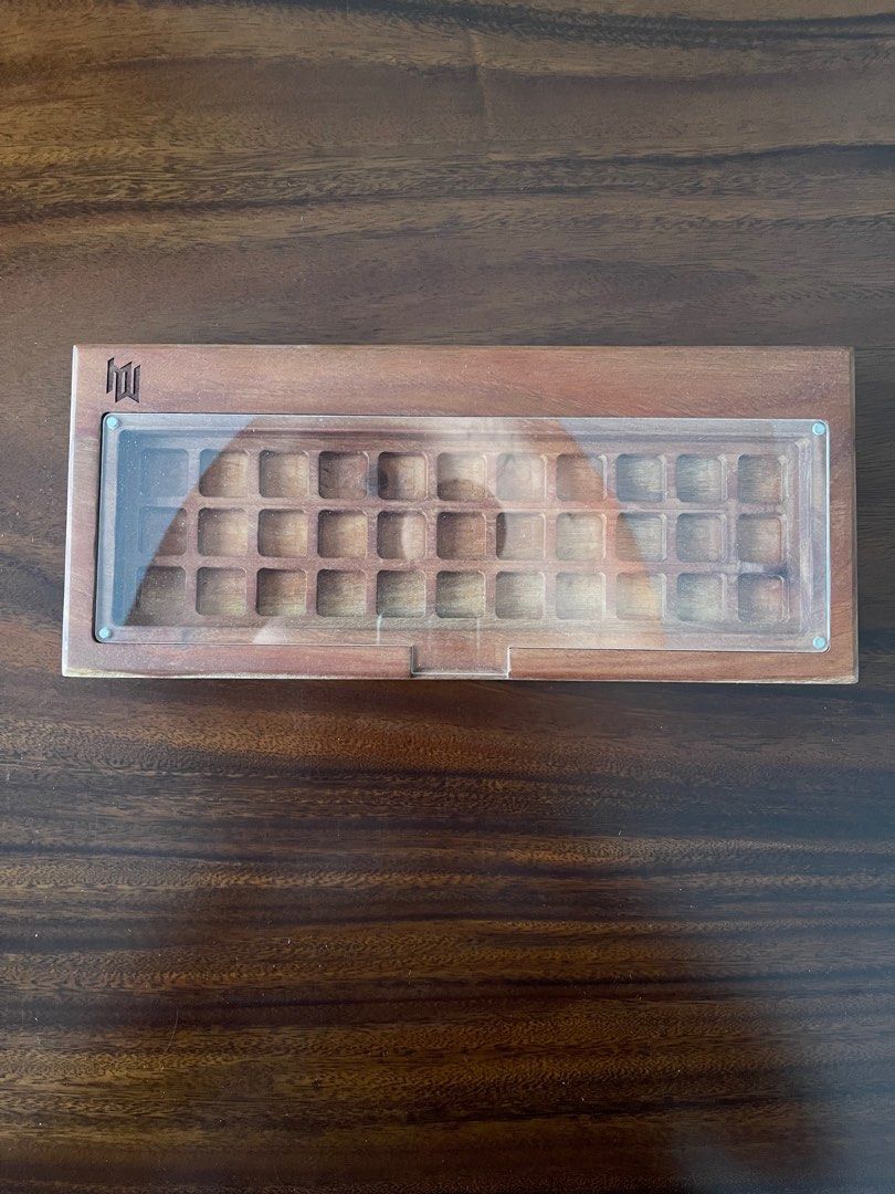 [Artisan Keycap Display Case] Iron Meets Wood Canvas R2, Computers