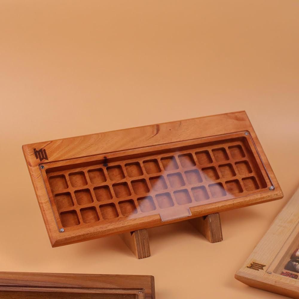 [Artisan Keycap Display Case] Iron Meets Wood Canvas R2, Computers