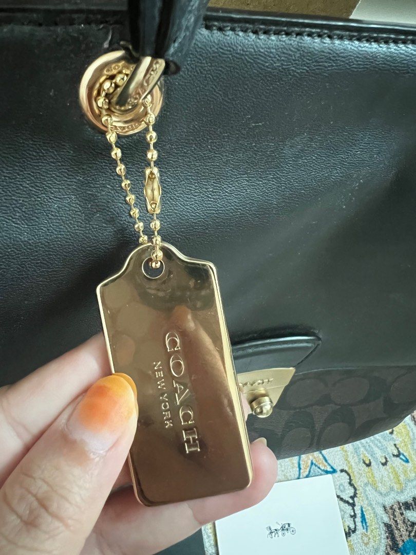 Coach avary tote online