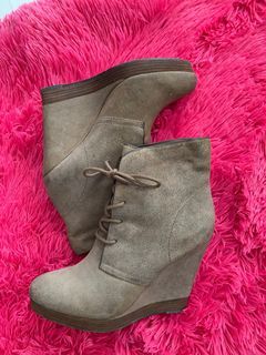 Authentic Michael kors wedge boots