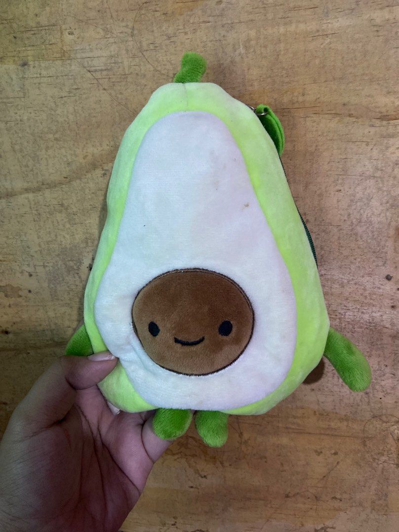 Avocado Pouches (Category: Purses & Pouches) located in Manila. Submitted by sofiamaxclothing (Listing ID 1237310828, Image 1). Description: Bought from pasabuy korea Never been used.