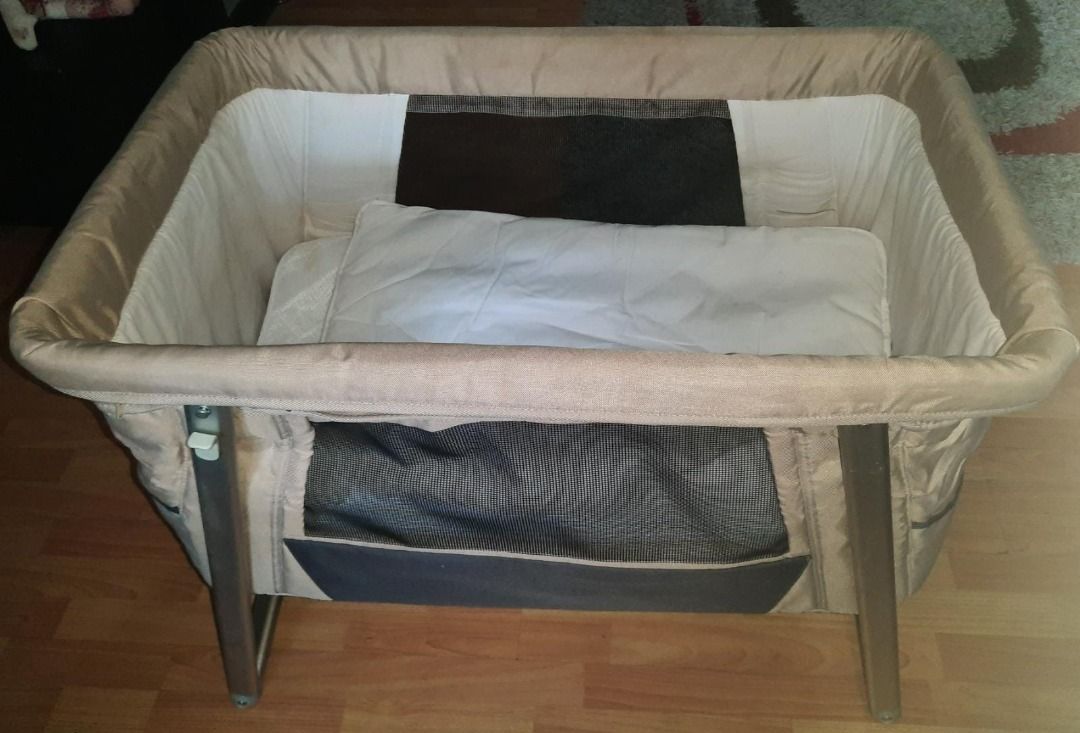 Babyhome dream hotsell air bassinet