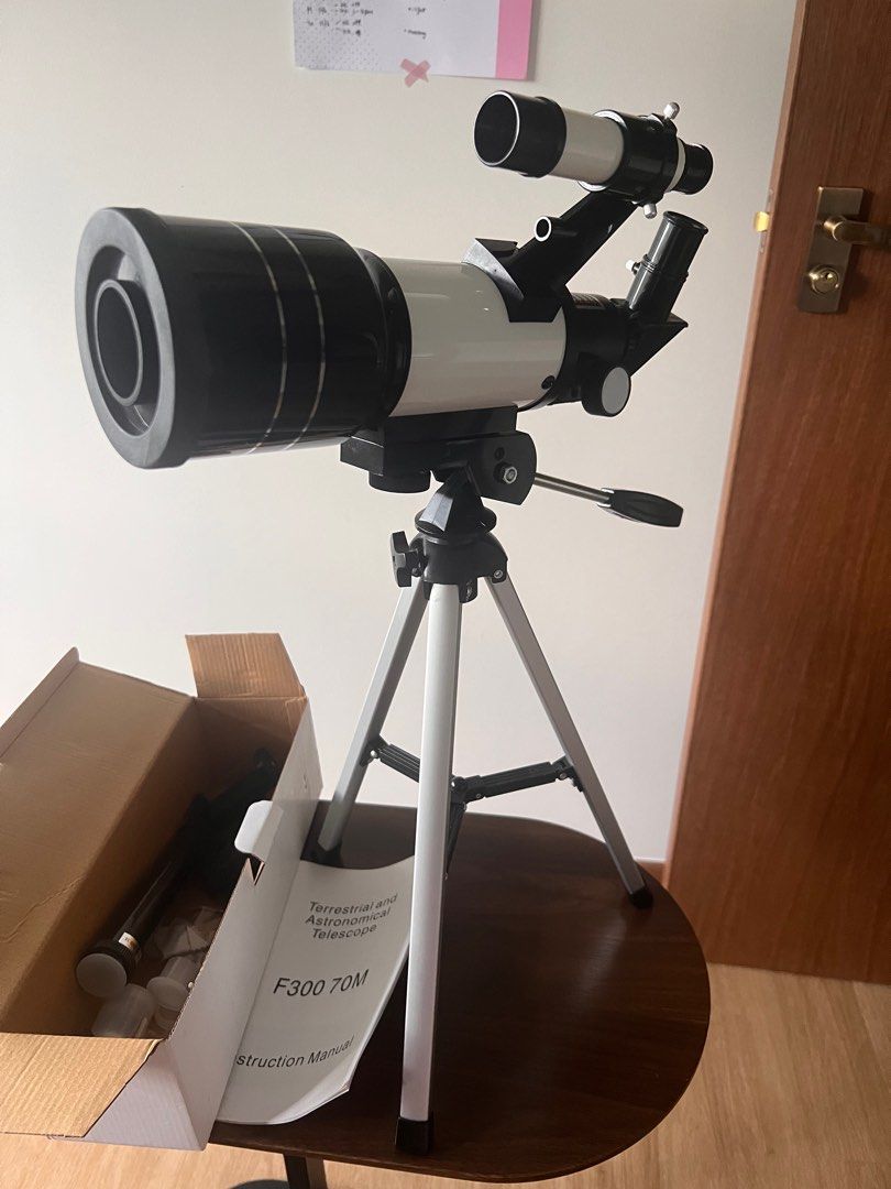 Beginner telescope F300 70M, Sports Equipment, Hiking & Camping on