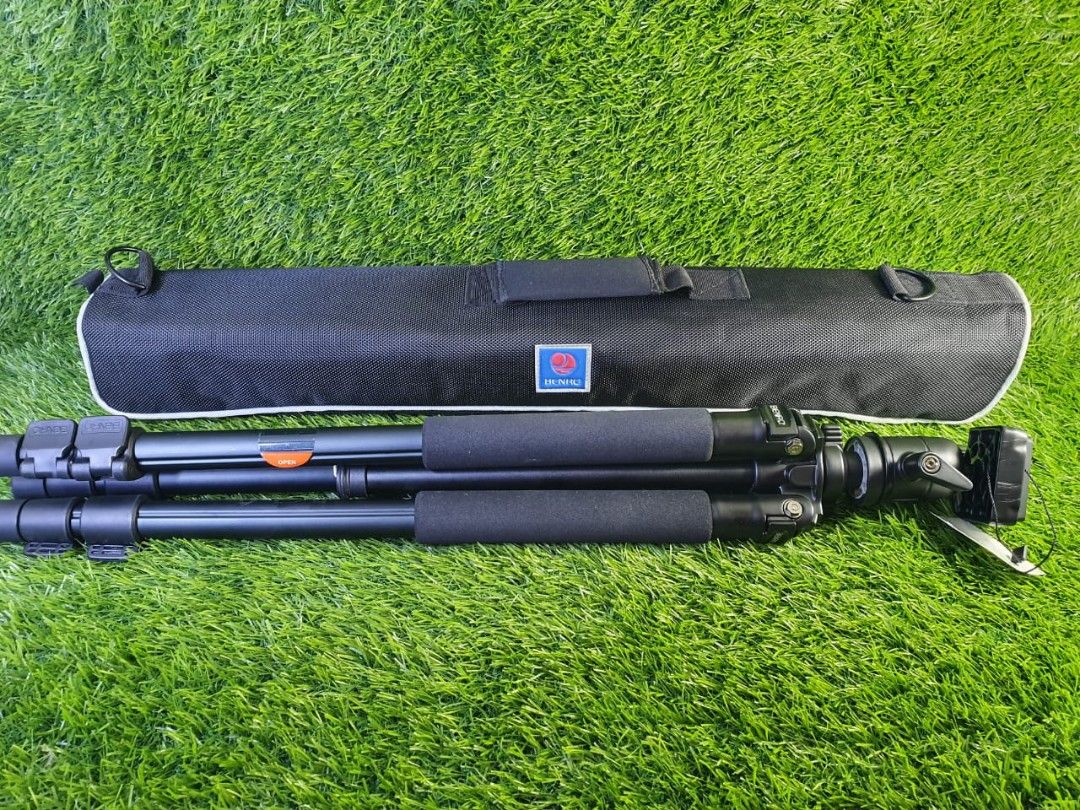 BENRO TRIPOD CAMERA DSLR A300EX, Photography, Photography Accessories